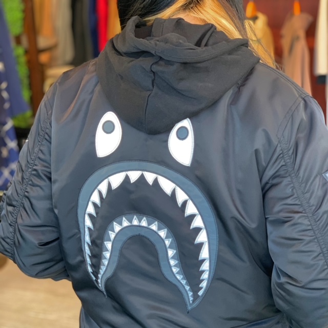 A BATHING APE/アベイシングエイプ】REFLECTOR SHARK MA-1【買取入荷 ...